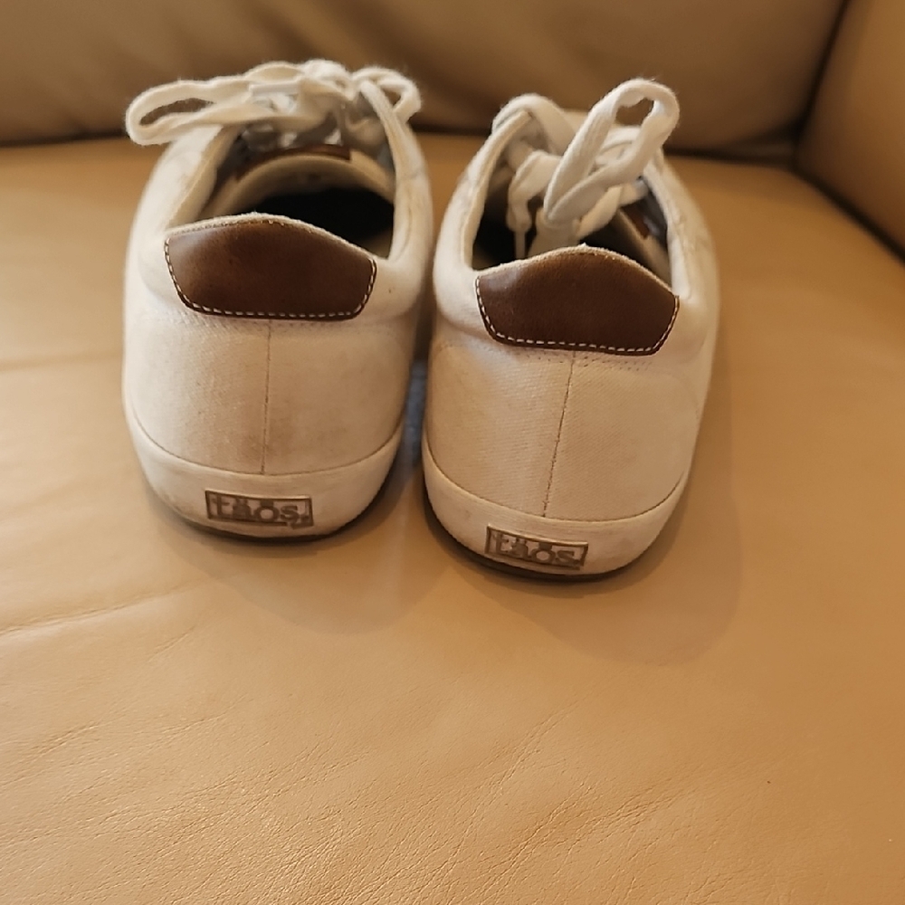 TAOS Casual Beige Sneakers with Brown Accents - Picture 4 of 8